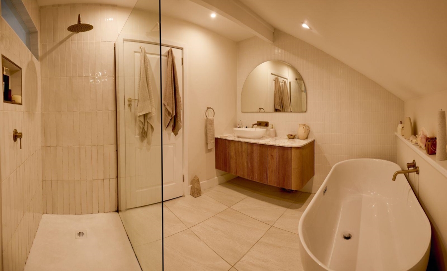 3 Bedroom Property for Sale in Vredehoek Western Cape